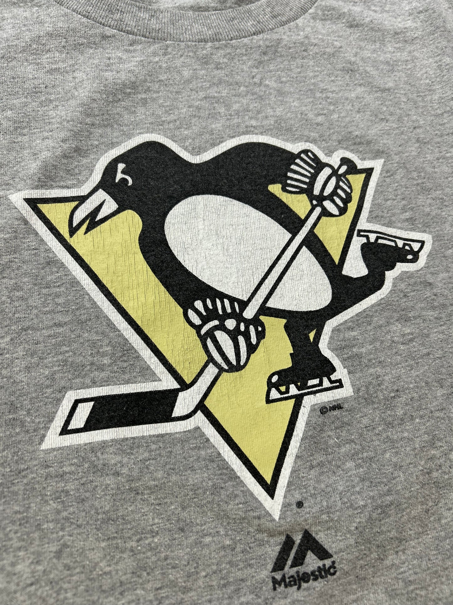 2010s Majestic Pittsburgh Penguins NHL Long Sleeve Tee Large 22.25x28 Inches