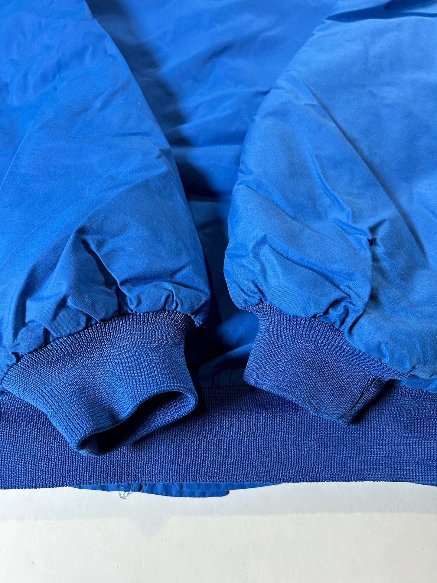 Vintage Chalk-Line New York Giants NFL Chest Logo Zip Puffer Jacket 27.5x27.25 Inches Large Fit