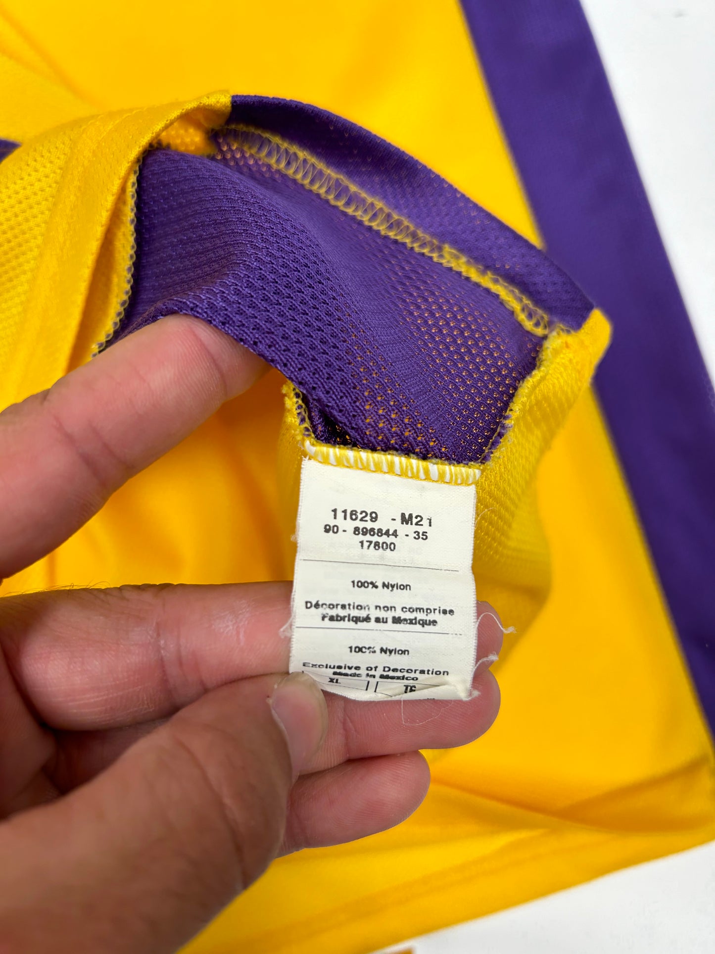 Los Angeles Lakers Shaquille O’Neal “Shaq” Jersey Champion 48 XL 27x32.5 Inches Wide Shoulder