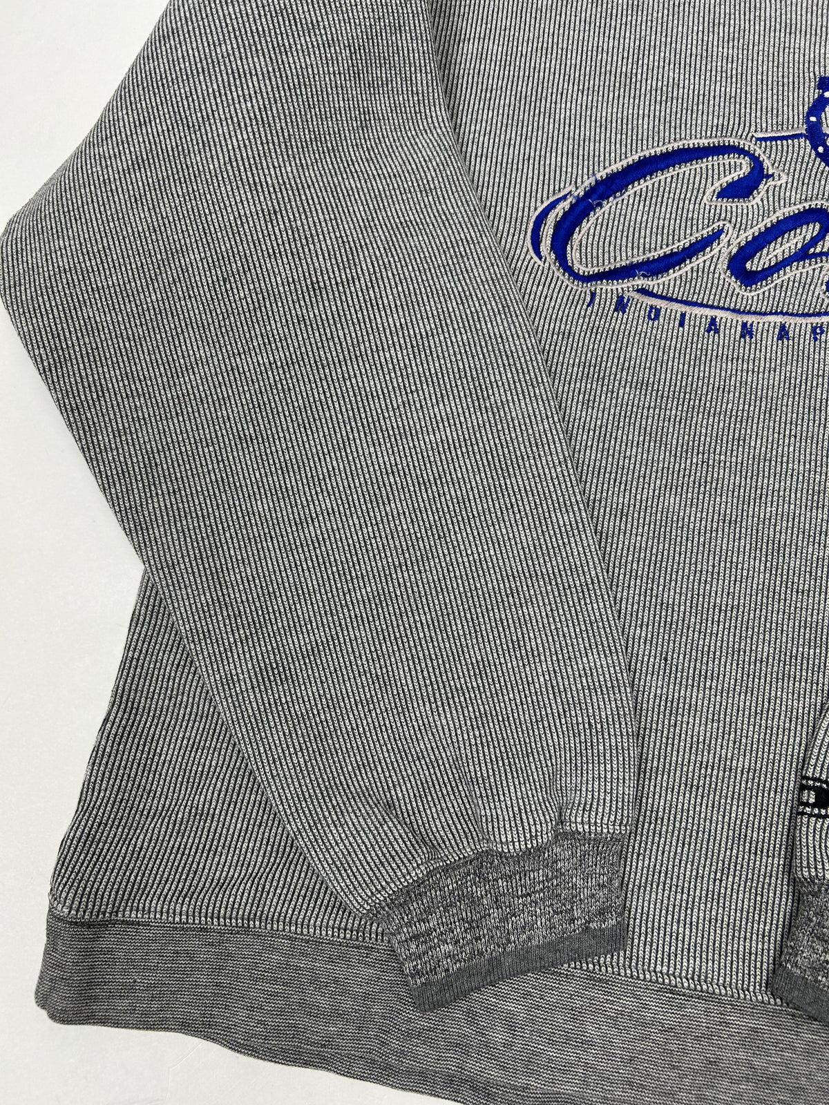 Vintage Indianapolis Colts NFL Crewneck Sweatshirt Pro Player Football M/S 22x26 Inches