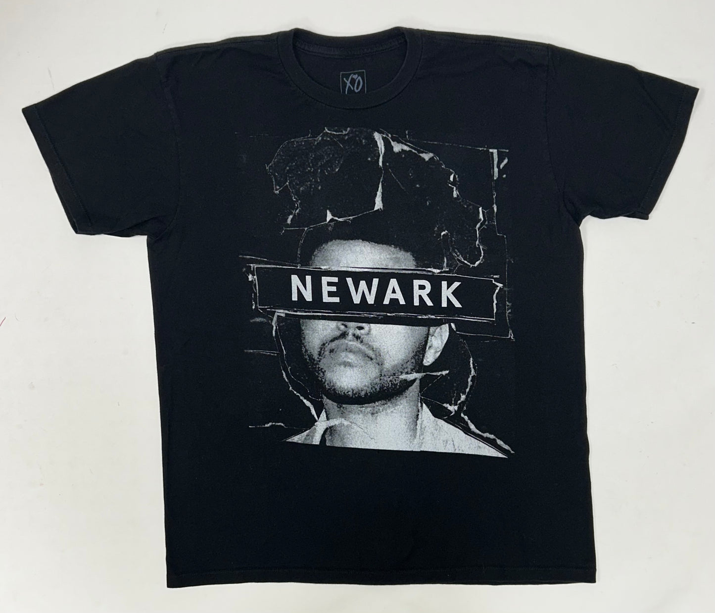 The Weeknd 2015 Fall “The Madness” Tour Newark New Jersey Concert Shirt Large 21.5x27.5 Inches