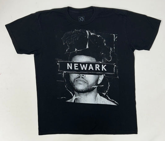 The Weeknd 2015 Fall “The Madness” Tour Newark New Jersey Concert Shirt Large 21.5x27.5 Inches