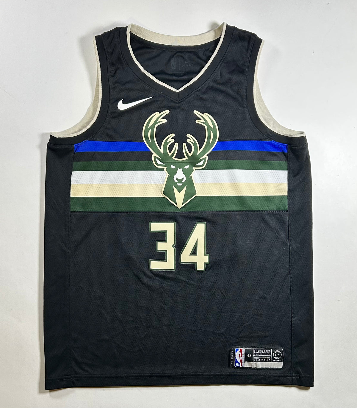 Giannis Antetokounmpo Milwaukee Bucks Nike Swingman Jersey Large 48 21x28.5 Inches