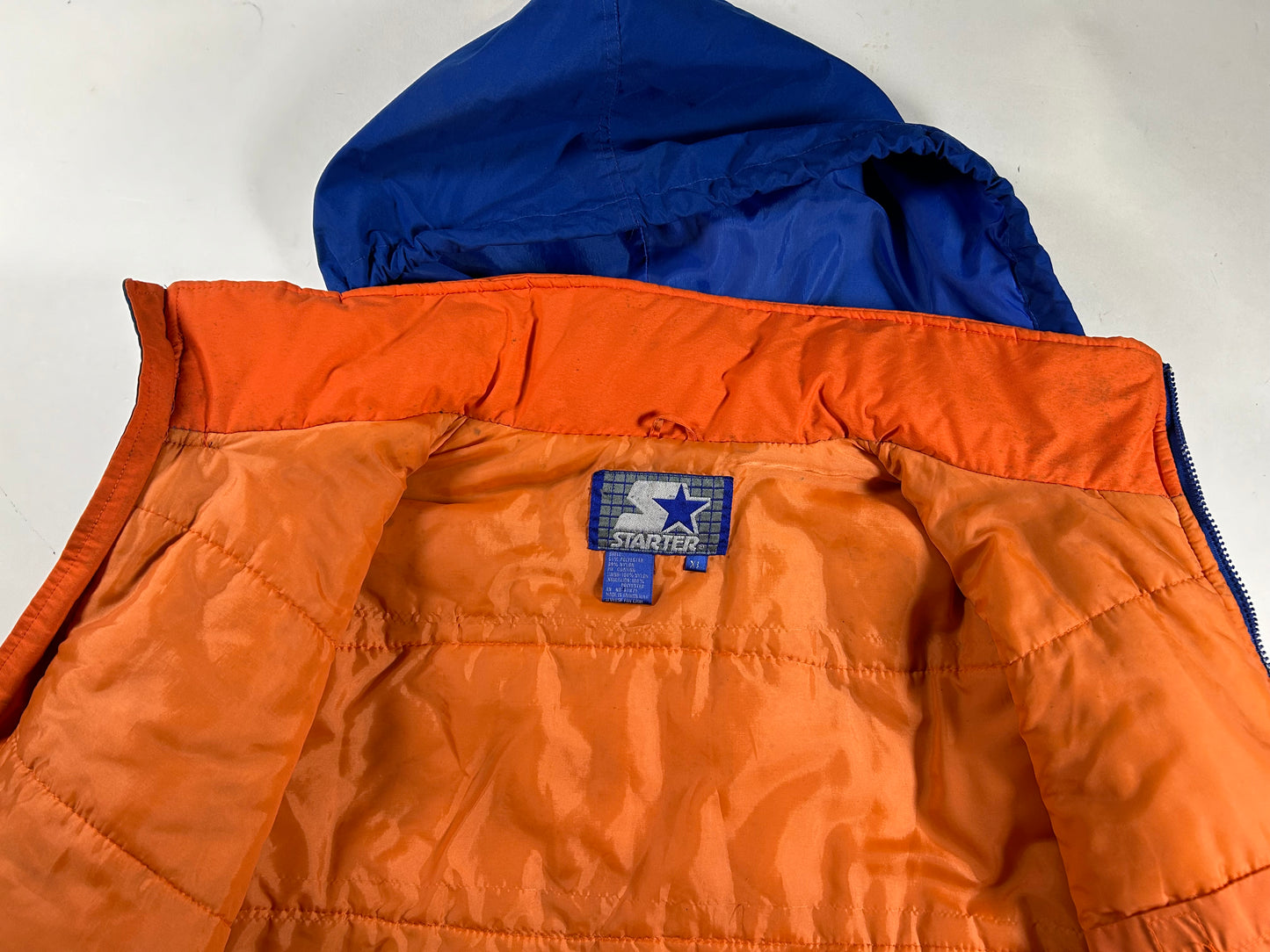 Vintage Starter New York Knicks Puffer Zip Up Packable Hood Jacket NYK XL 29x29.25 Inches As Is Has Stains 90s