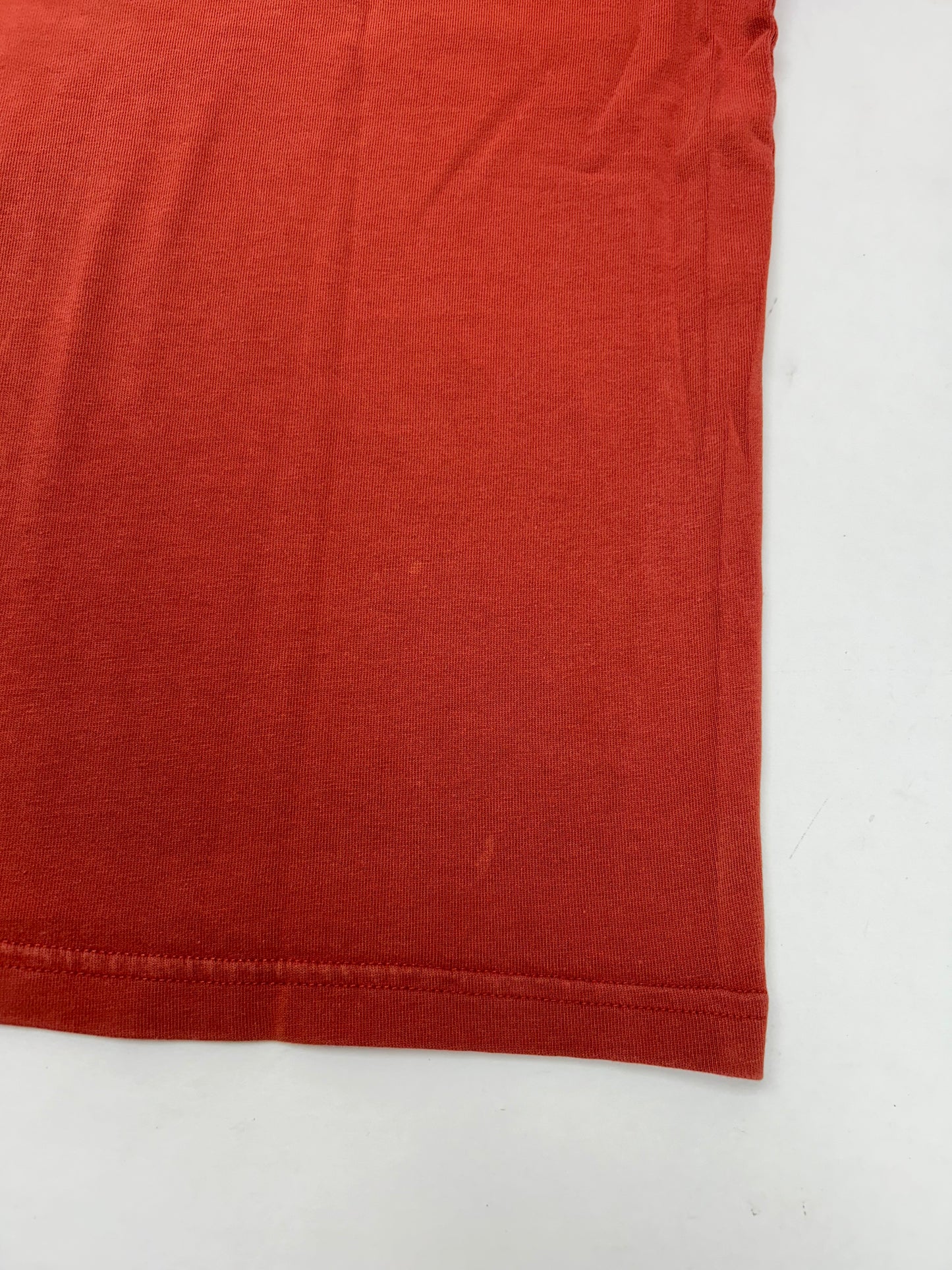 Vintage 2000 Warner Bros Studio Store Wile E. Coyote Explosive Genius Pocket Tee Medium 21x26 Inches