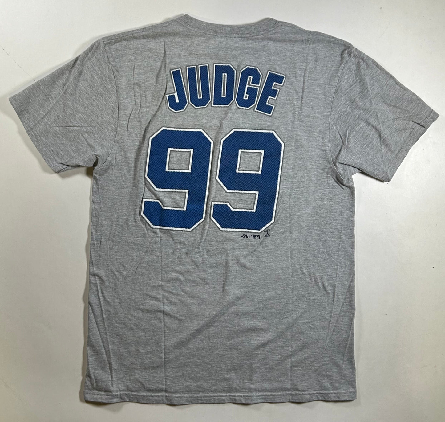 Majestic New York Yankees Aaron Judge #99 MLB Player Tee Medium 19.75x28.5 Inches Gray