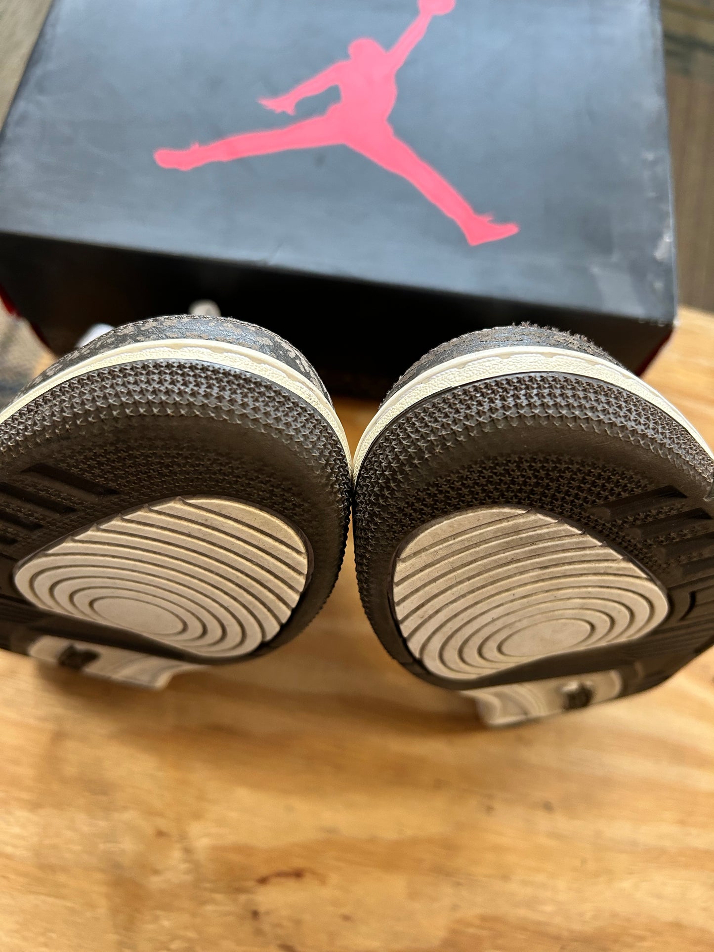 Air Jordan 3 Retro 2018 Mocha Size 10 With Box Used As Is Nike [136064 122]