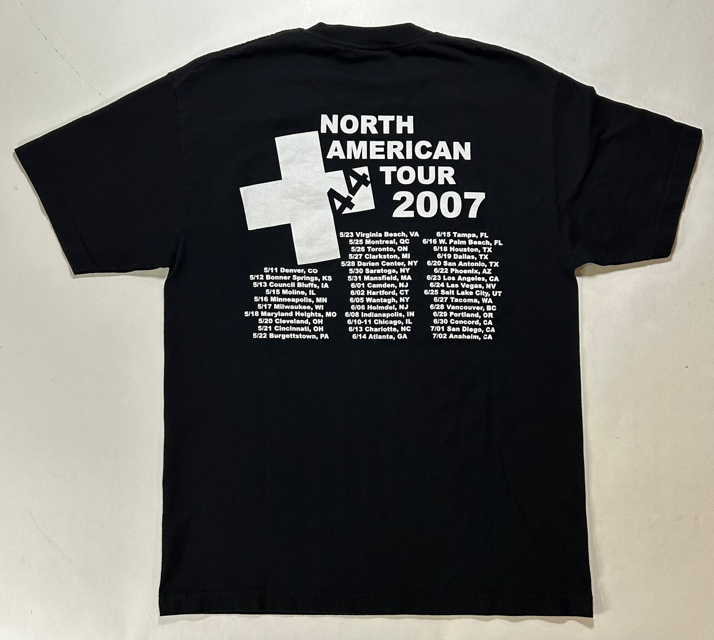 Vintage +44 North American Tour 2007 Music Band Tee Mark Hoppus Travis Barker Large 21.5x30.25 Inches
