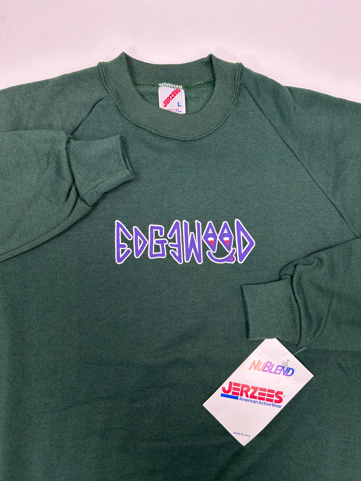 Edgewood NJ first edition “Deeper Than The Roots.” Crewneck Sweatshirt Tagged Large Fits Like Small/Medium 21.5x26.75 Inches Ragland Jerzees Tag BNWT Forest Green