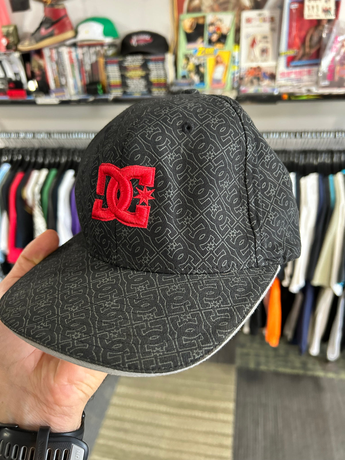Vintage 2000s DC Shoes All Over Repeat Logo FlexFit Hat Small/Medium Fit