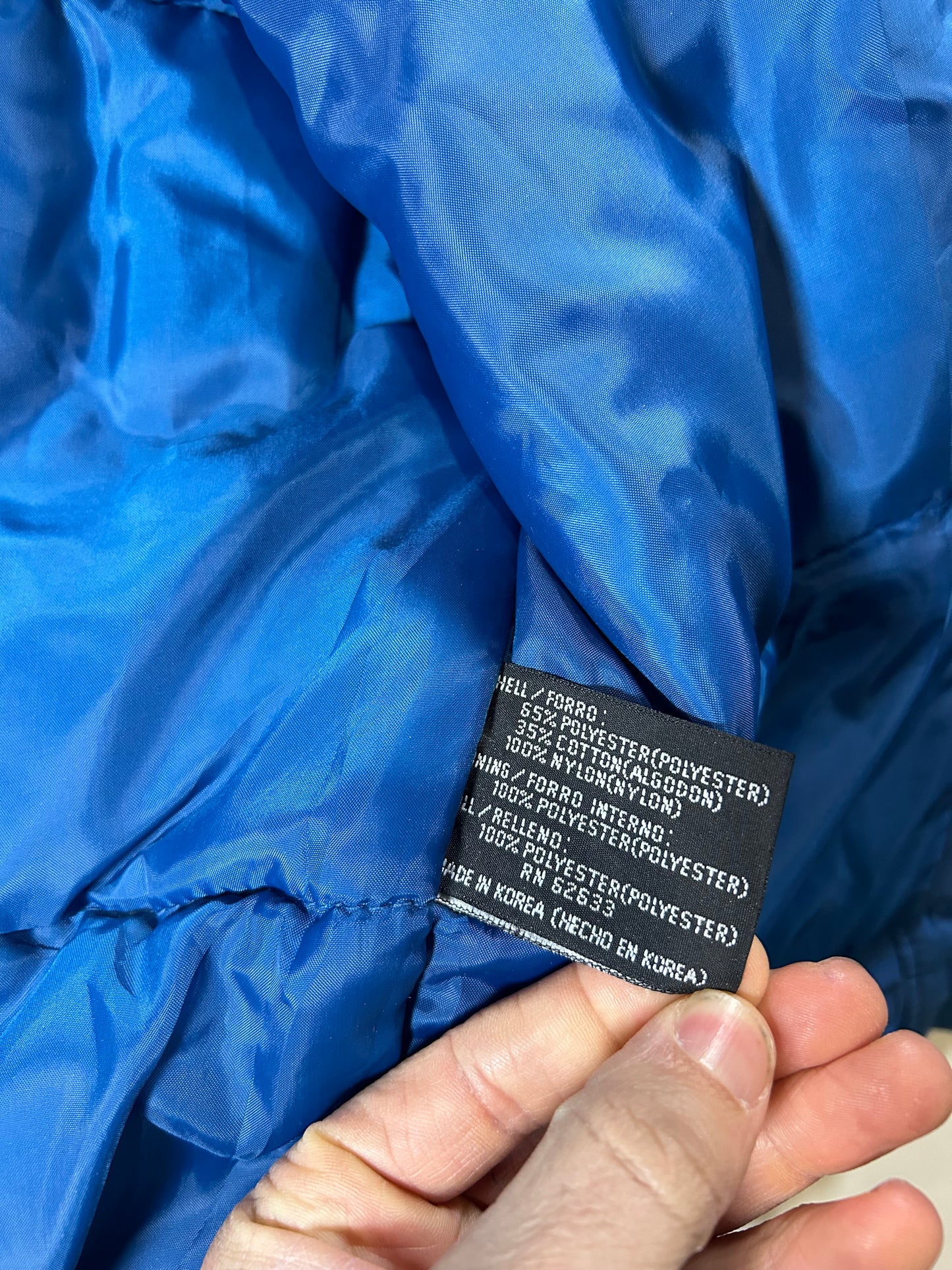 Vintage 90s New England Patriots NFL Graffiti Pro Player Puffer Jacket Tagged Medium Can Fit Large 26.25x27.5 Inches