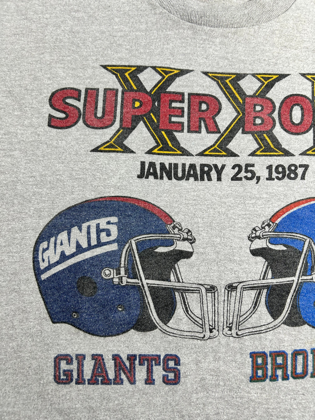 Vintage Super Bowl XXI New York Giants Vs. Denver Broncos Matchup January 25th, 1987 Tee Large Fit 21.75x26.25 Inches