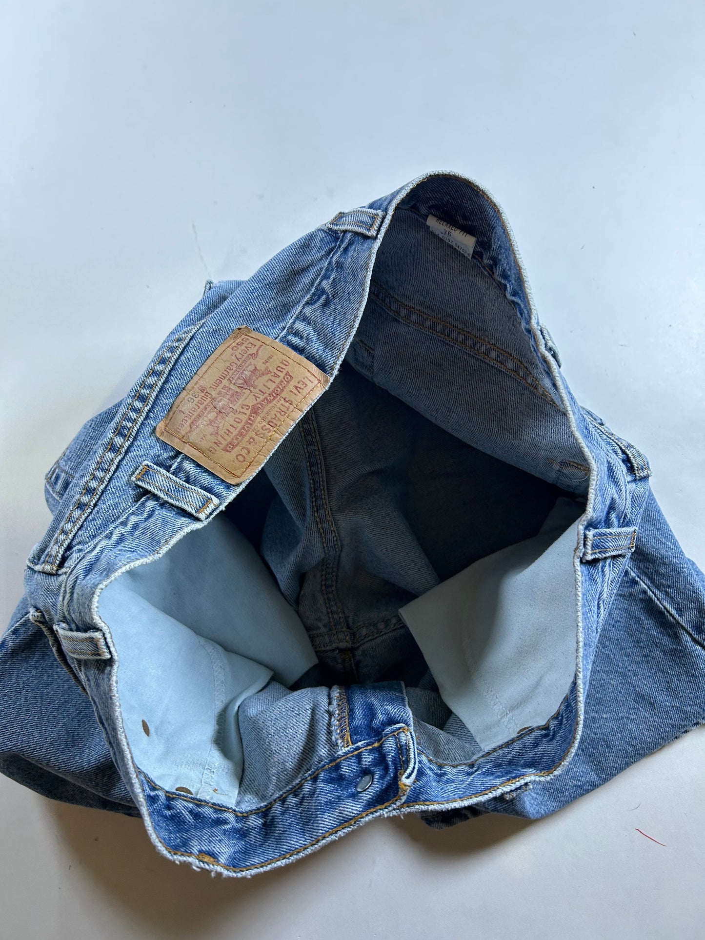 Vintage Levi's 550 USA Denim Blue Jean Shorts Relaxed Fit 36 18.5x21.75 Inches 100% Cotton