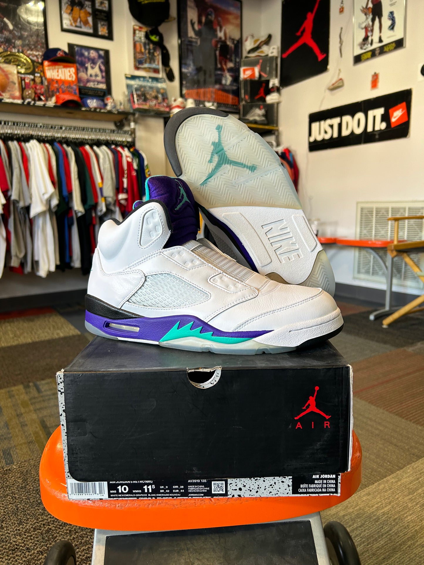 2018 Nike Air Jordan Retro 5 Grape Fresh Prince NRG Size 10 Very Will Smith Worn Twice Great Condition