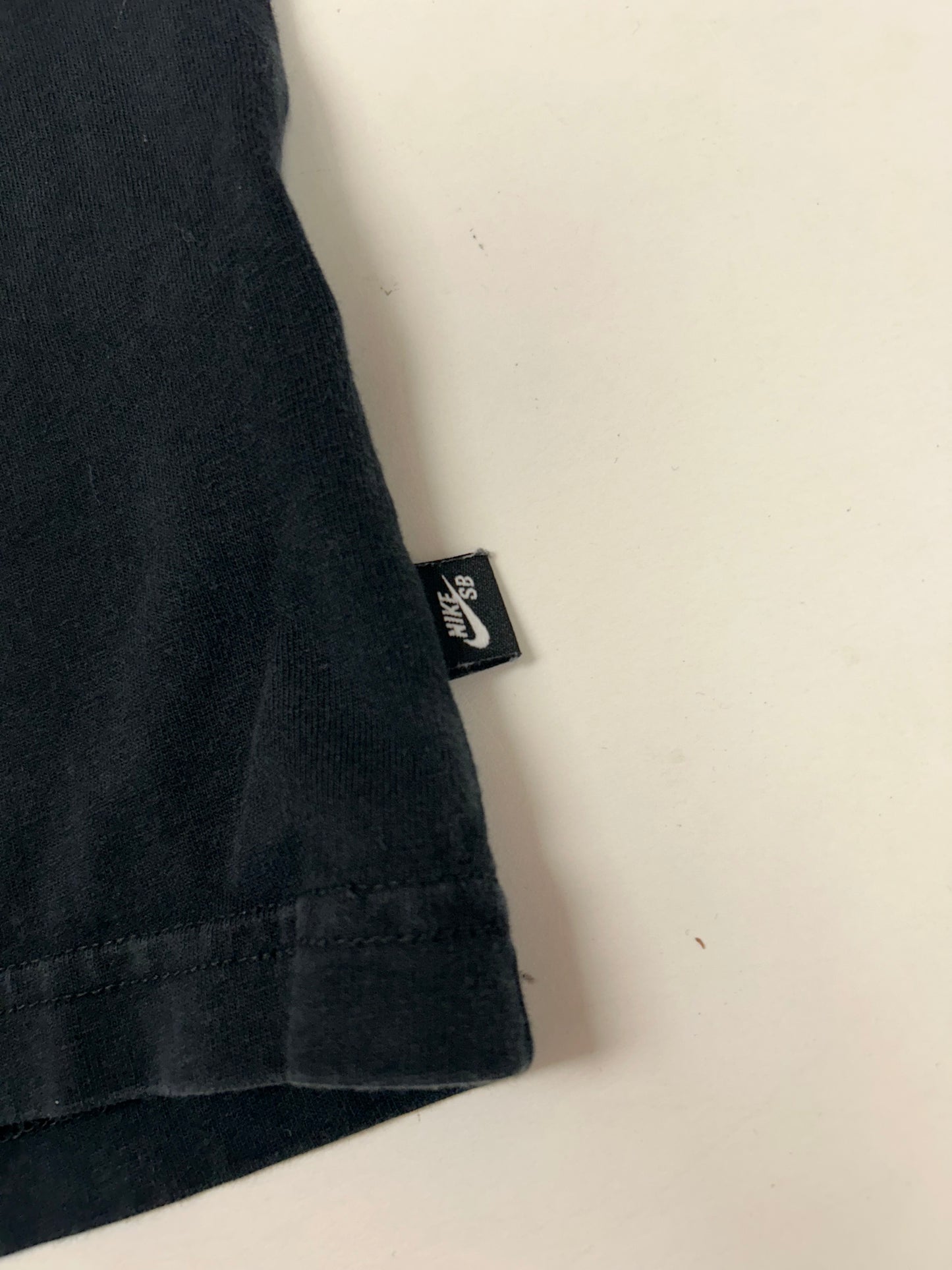 NIKE SB GFX Panther Skateboarding Skate Tee XL Loose Fit 25.75x28.25 Inches