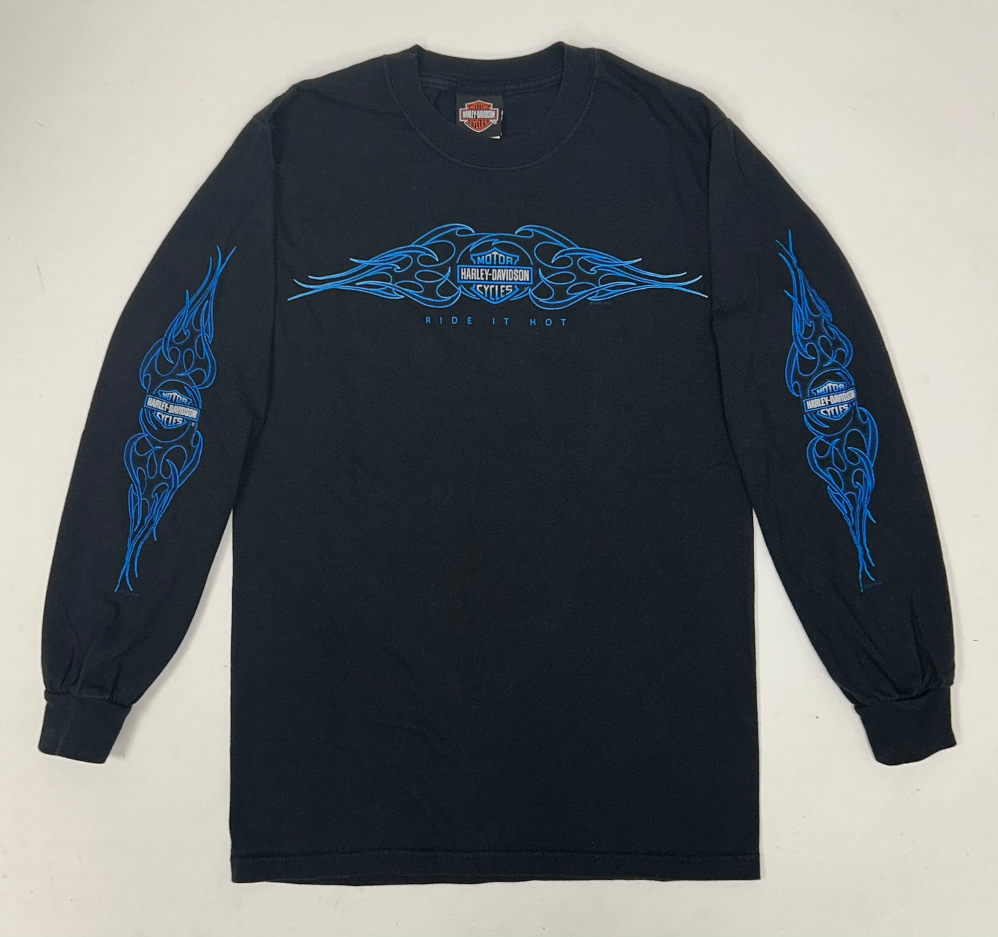 Vintage 2000s Harley Davidson Motorcycles Tilley’s Historic Salisbury, NC Flame Long Sleeve Ride It Hot Tee Small 18x28 Inches Black