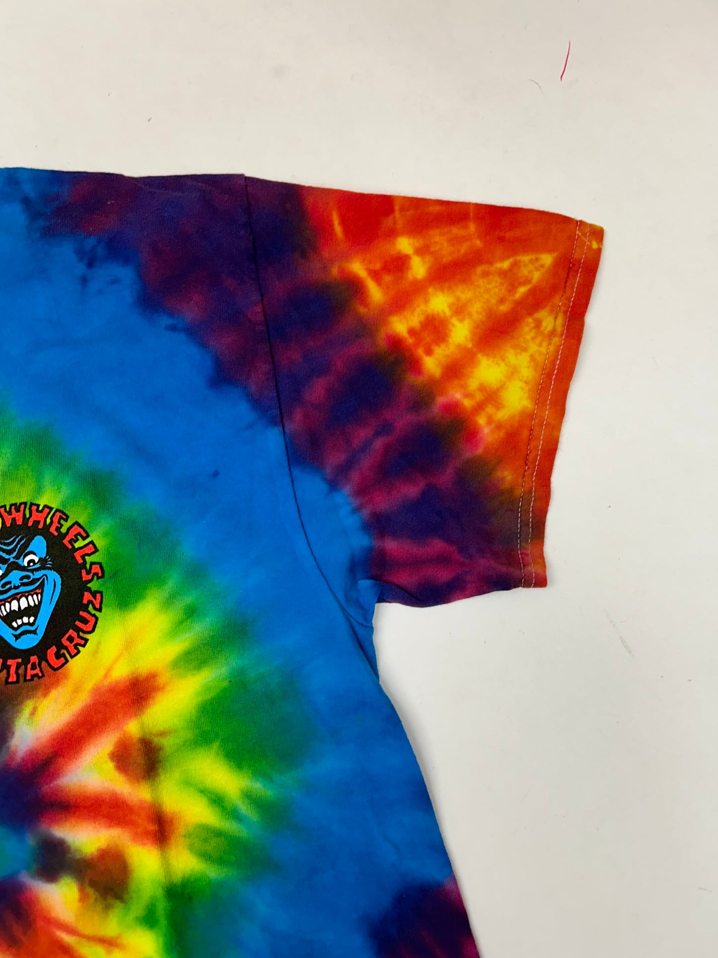 00s Santa Cruz Speed Wheels Tie-Dye Skate Tee Large 21.75x29.75 Inches