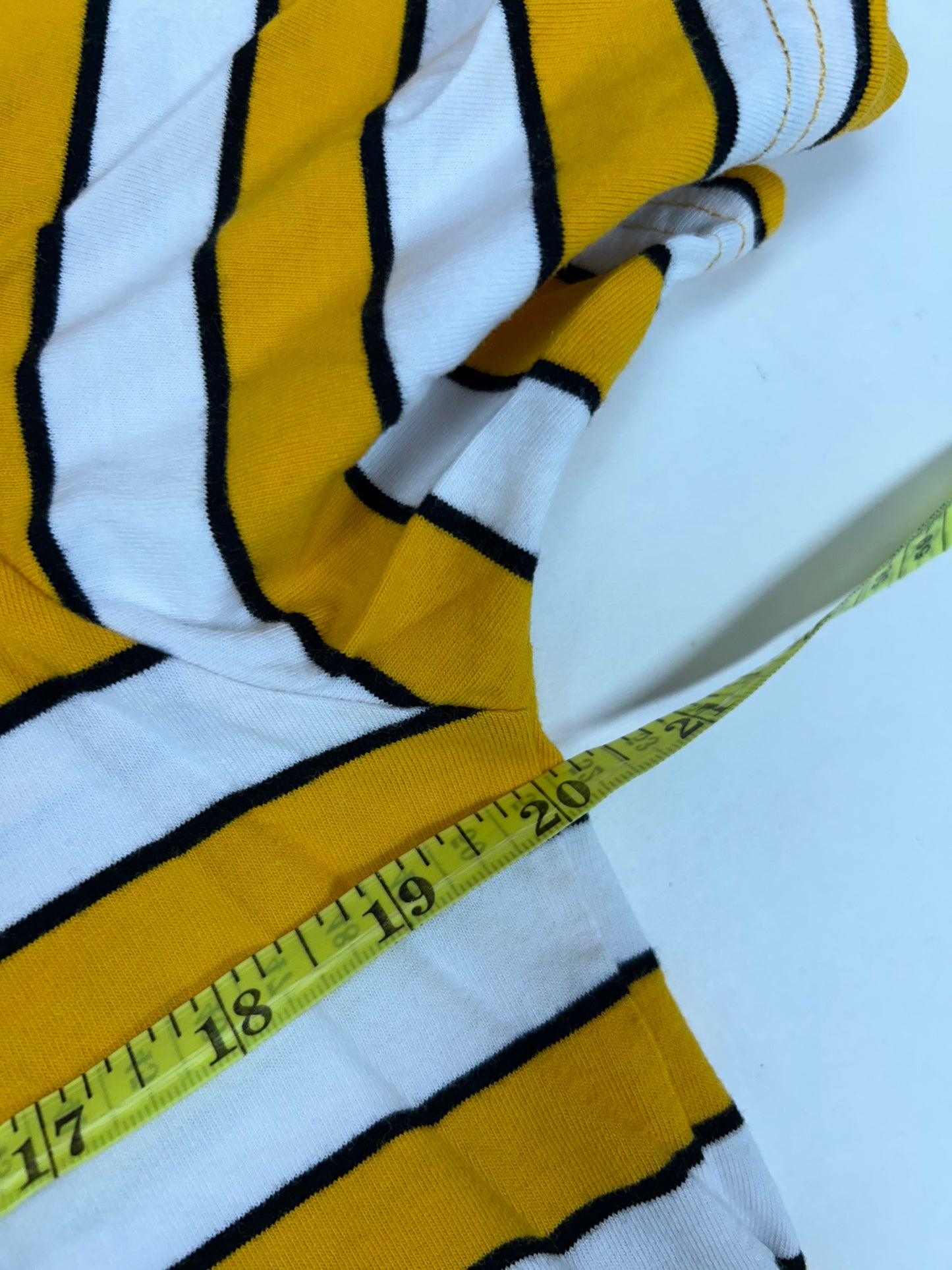 Huf Worldwide Striped Rose Flower Striped Tee Medium 20x27.5 Inches