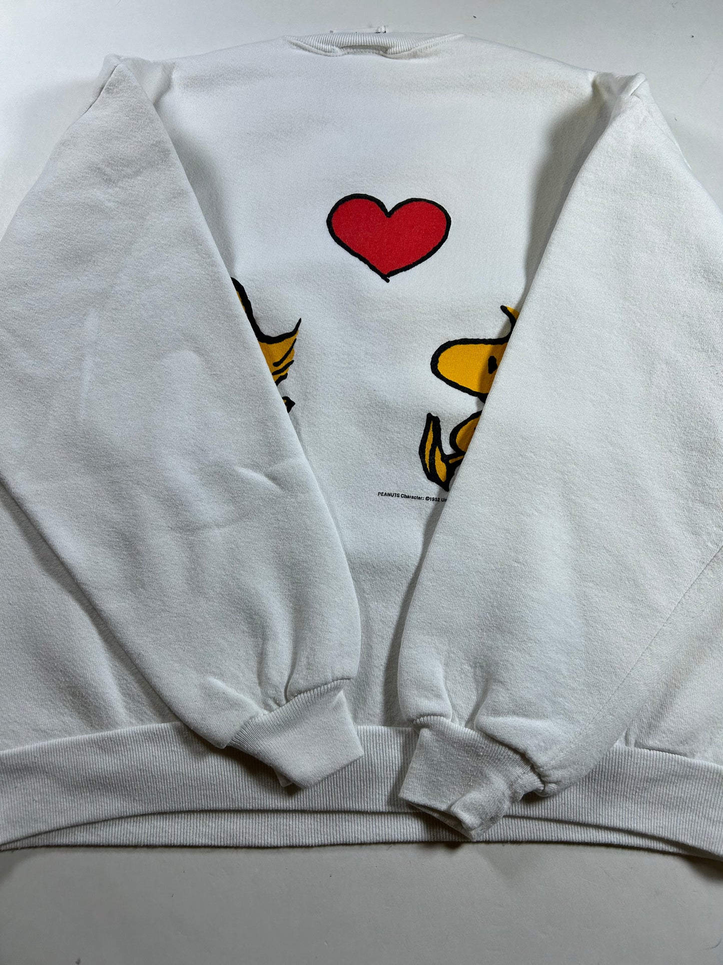 Vintage Peanuts Lucy Snoopy Kissing Woodstock Crewneck Sweatshirt 90s Large/Medium 22.5x25.75 Inches Valentines