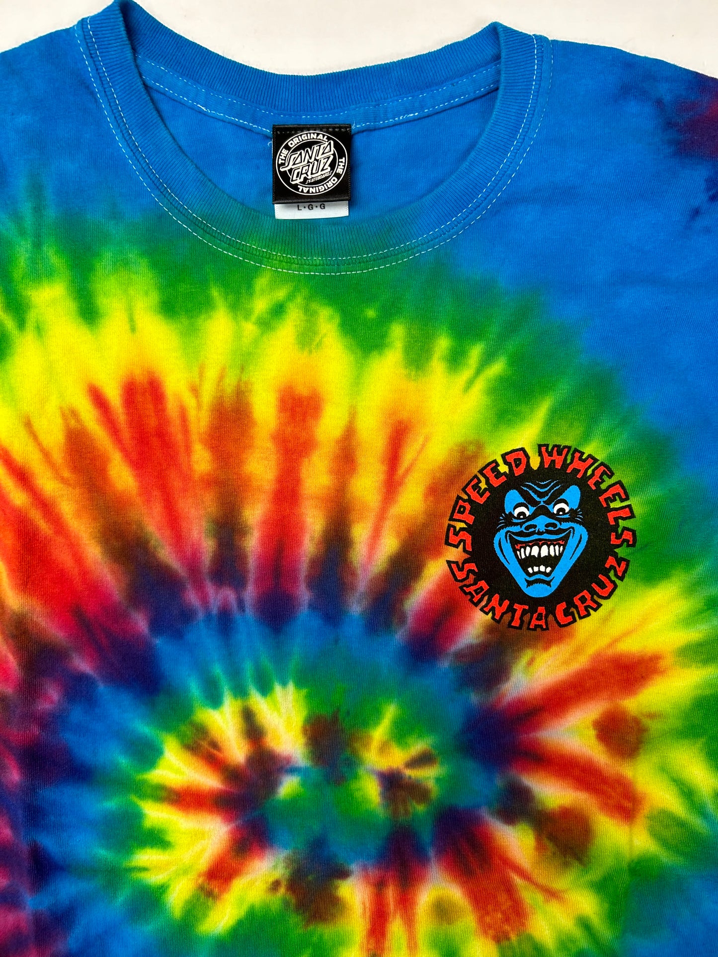 00s Santa Cruz Speed Wheels Tie-Dye Skate Tee Large 21.75x29.75 Inches