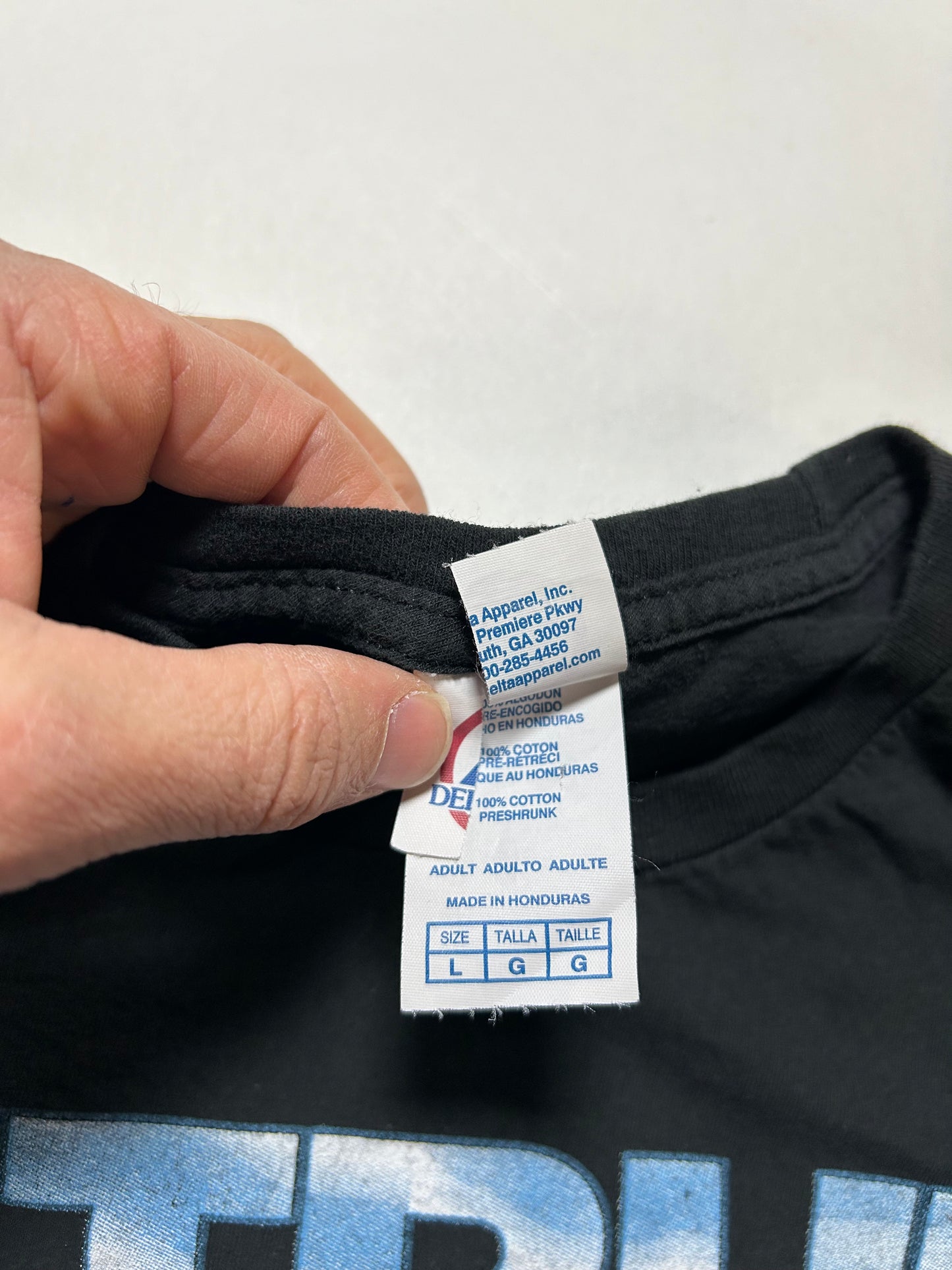 Pitbull Can’t Stop Us Now Summer Tour 2022 Parking Lot Music Tee Large/Medium Fit 21.25x27.25 Inches