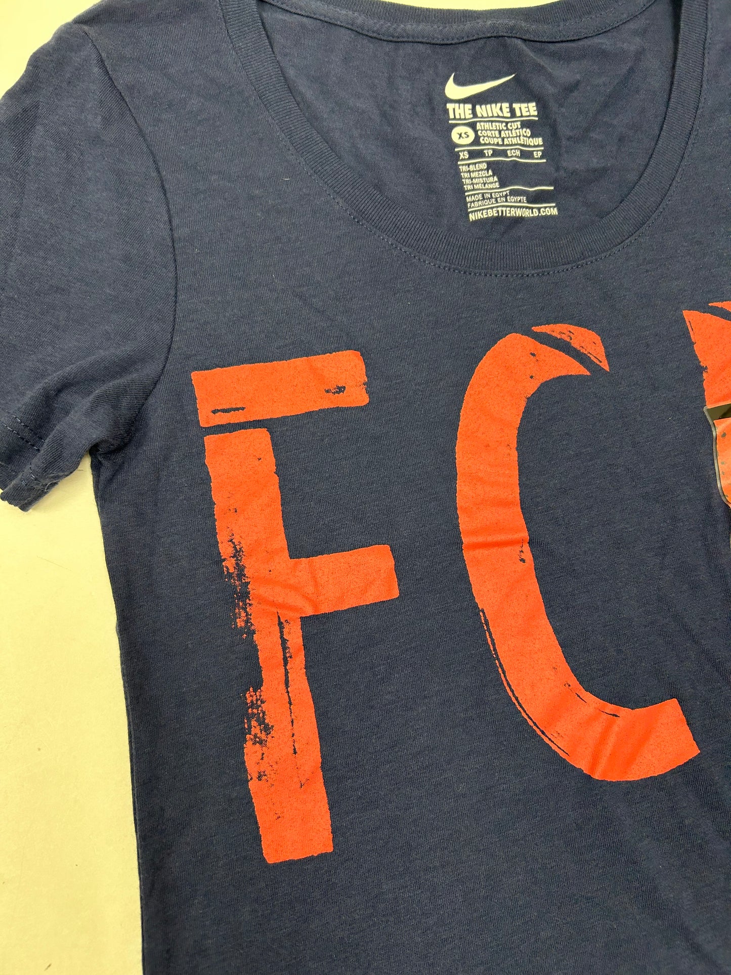 Nike FC Barcelona Heritage Soccer Women’s  Shirt Brand New XS 14.25x24.25 Inches Navy FCB