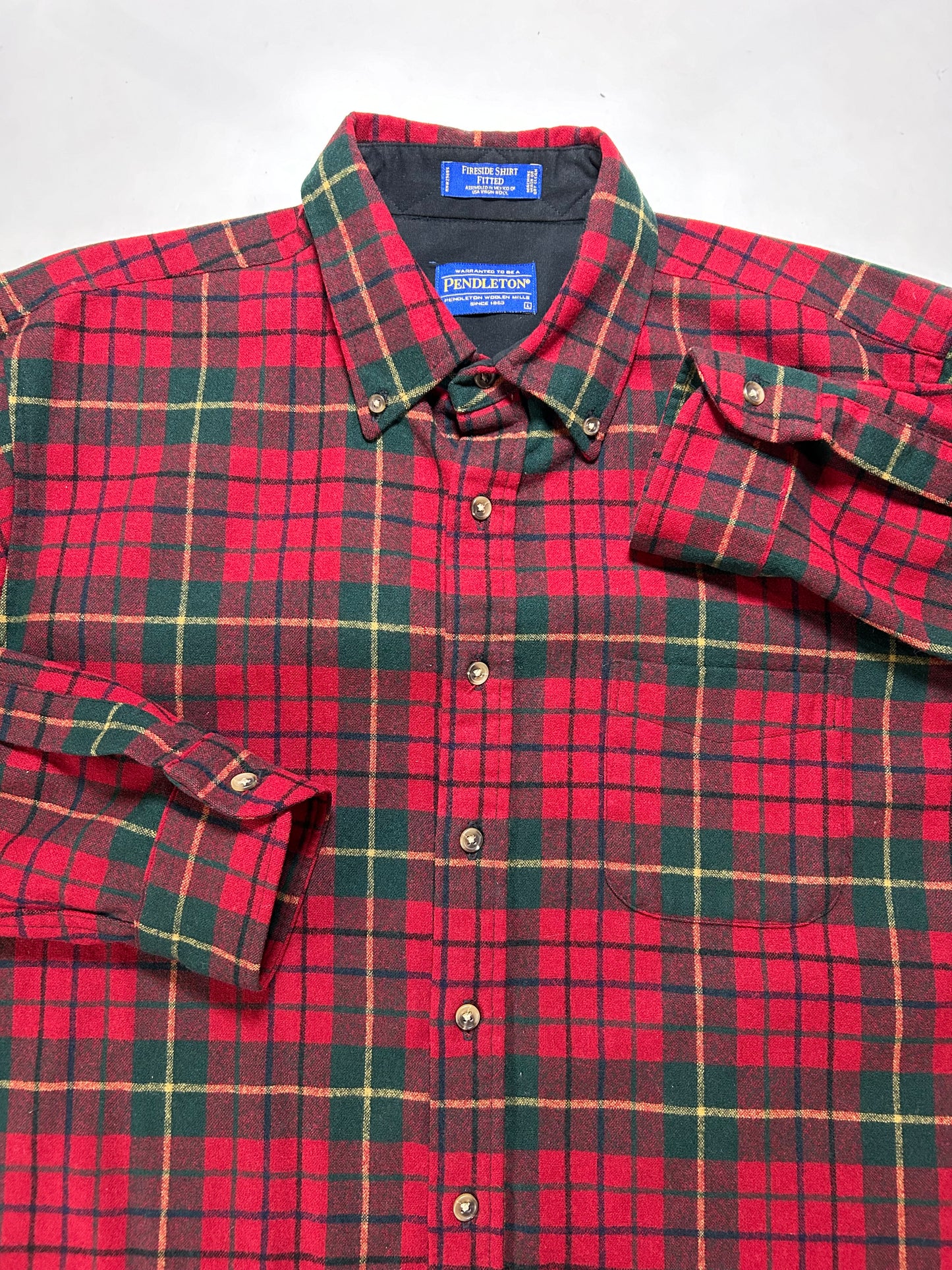 Pendleton Plaid Fireside 100% Wool Button Down Flannel Shirt Large 23.5x30.75 Inches Red Green