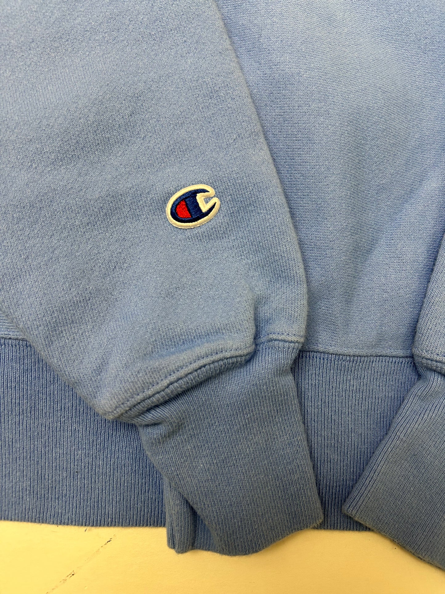 University Of North Carolina UNC Chapel Hill College Champion Reverse Weave Hooded Sweatshirt Small 21.5x26 Inches