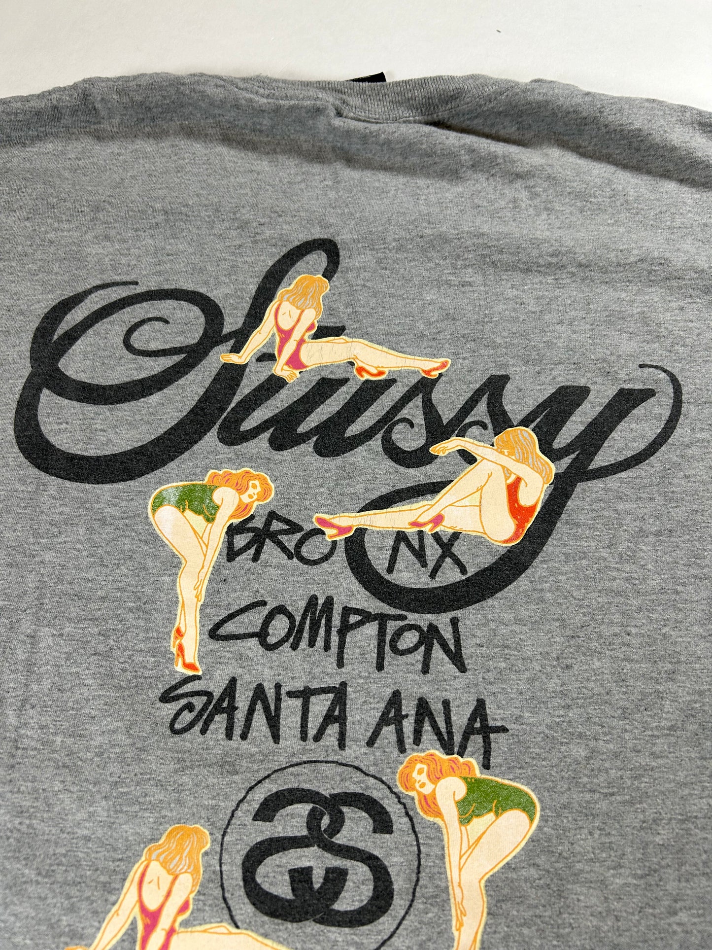 Stussy Worldwide Girls Graphic Pin Up Girls Graphic T-shirt Men Large 22.5x29.75 Inches Stüssy Gray 2000s