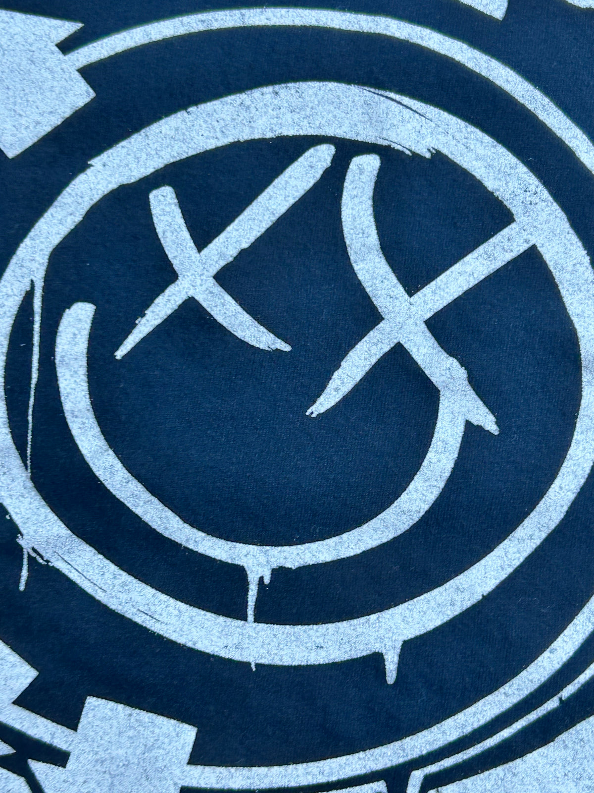 2022 blink-182 Front & Back Graphic Band Tee Fits 2XL 27.25x31.5 Inches
