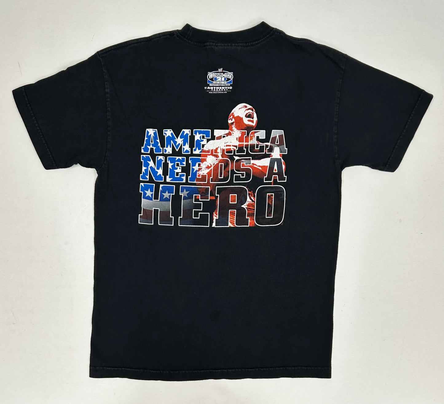 Vintage Kurt Angle America Needs A Hero Wrestlemania 21 2005 WWE Wrestling Tee Medium 19.75x27.5 Inches
