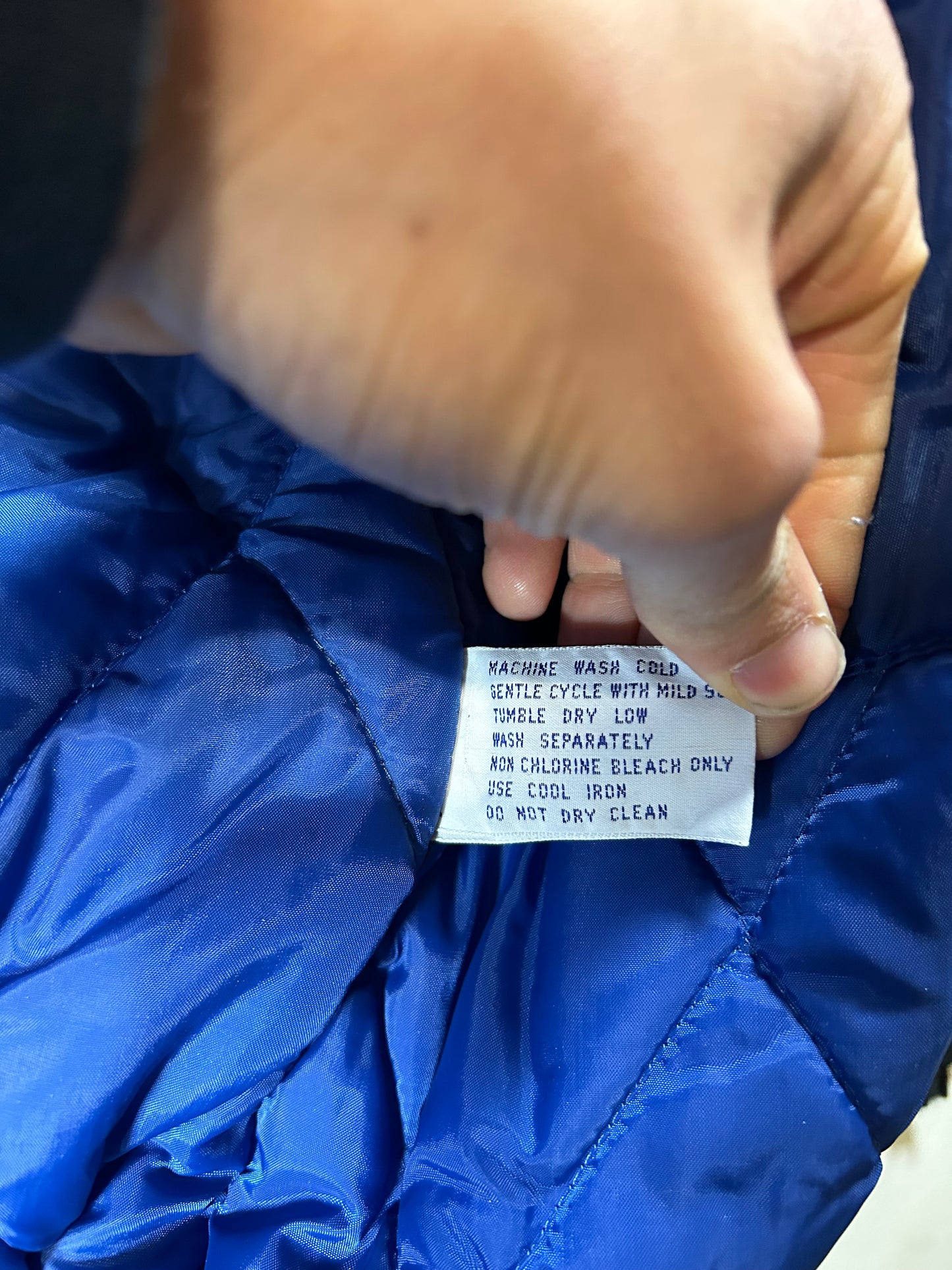 Vintage 90s Starter New York Giants Jacket Zip Puffer Quilted Jacket Large Can Fit XL 27x29.25 Inches NYG