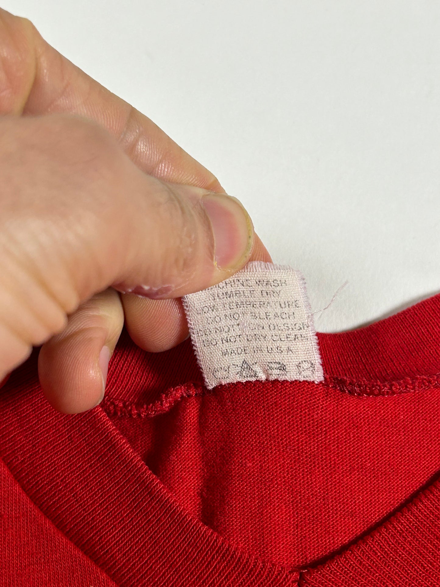Vintage University of Maryland College Red 3/4 Sleeve Tee Velva Sheen 80s 18.5x25 Inches