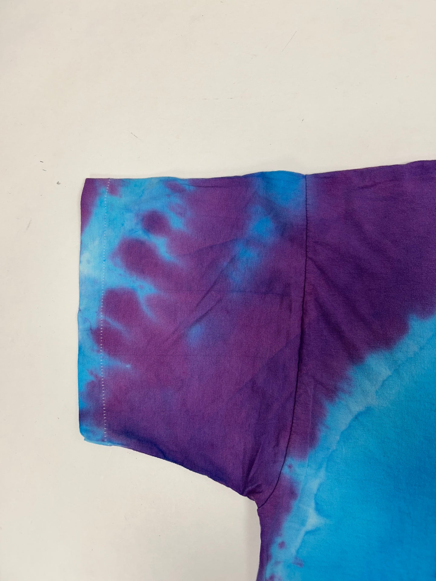 Vintage 1997 Boston World Tour Band Music Tie-Dye Parking Lot Tee XL 23.5x29.75 Inches