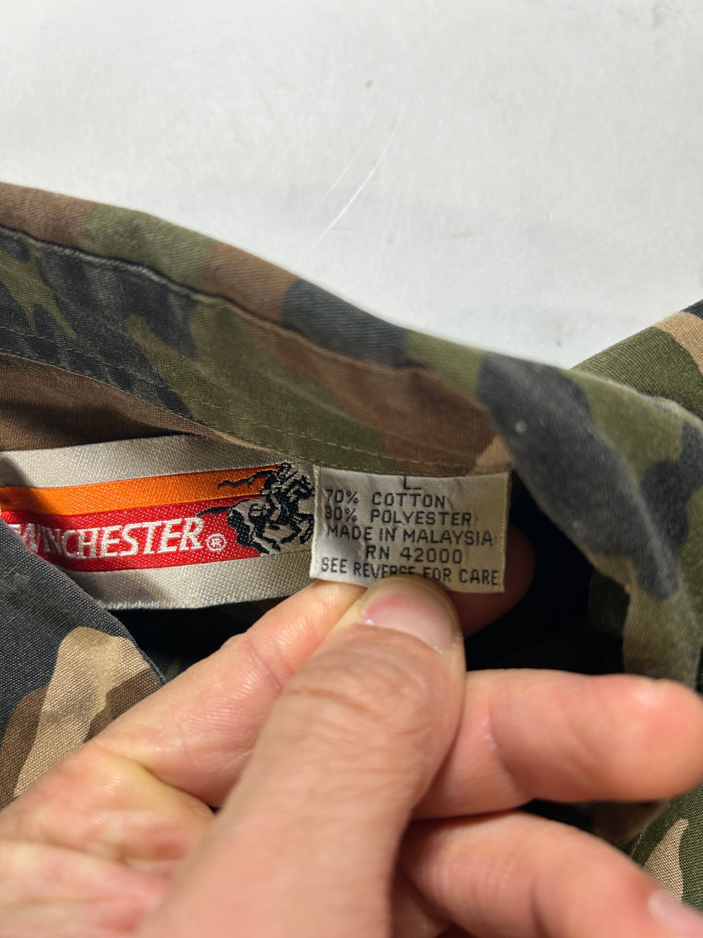 Vintage Winchester Hunting Button Up Shirt Long Sleeve Duck Camouflage Large 24.75x33 Inches