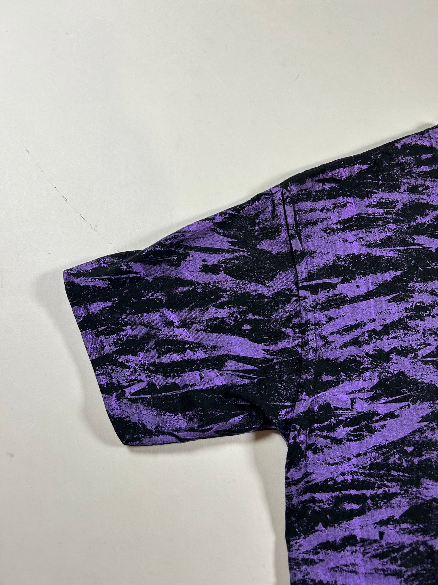 Hawk Skateboarding Tony Hawk Brand Skateboard Skate Tee Medium 20.25x28.25 Inches Purple and Black