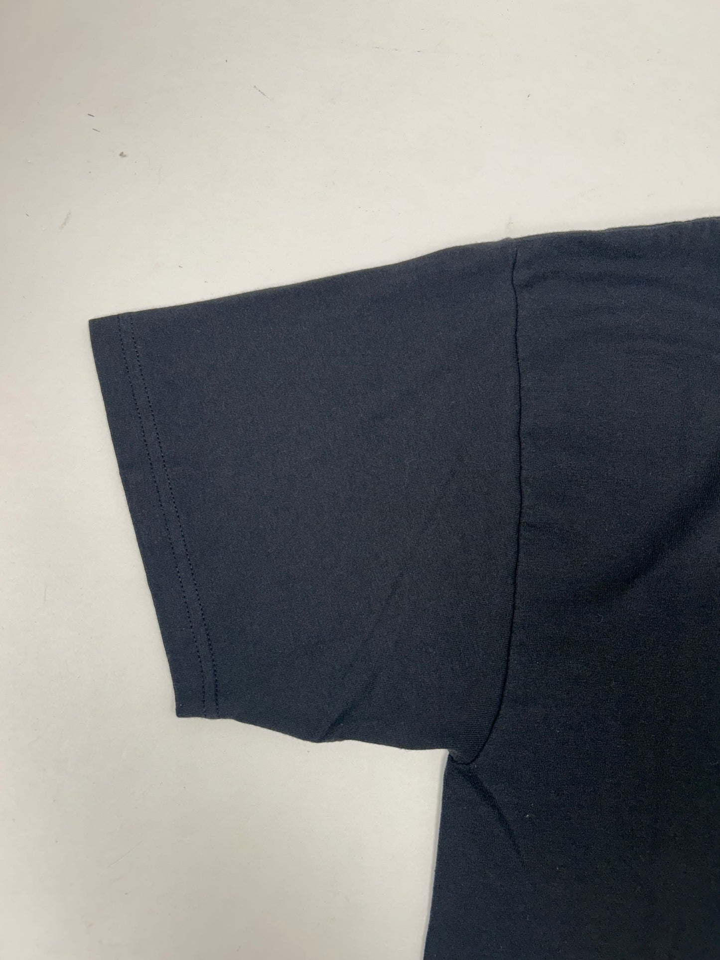 Vintage GameStop Guitar Hero World Tour Tee Large 21.25x29 Inches