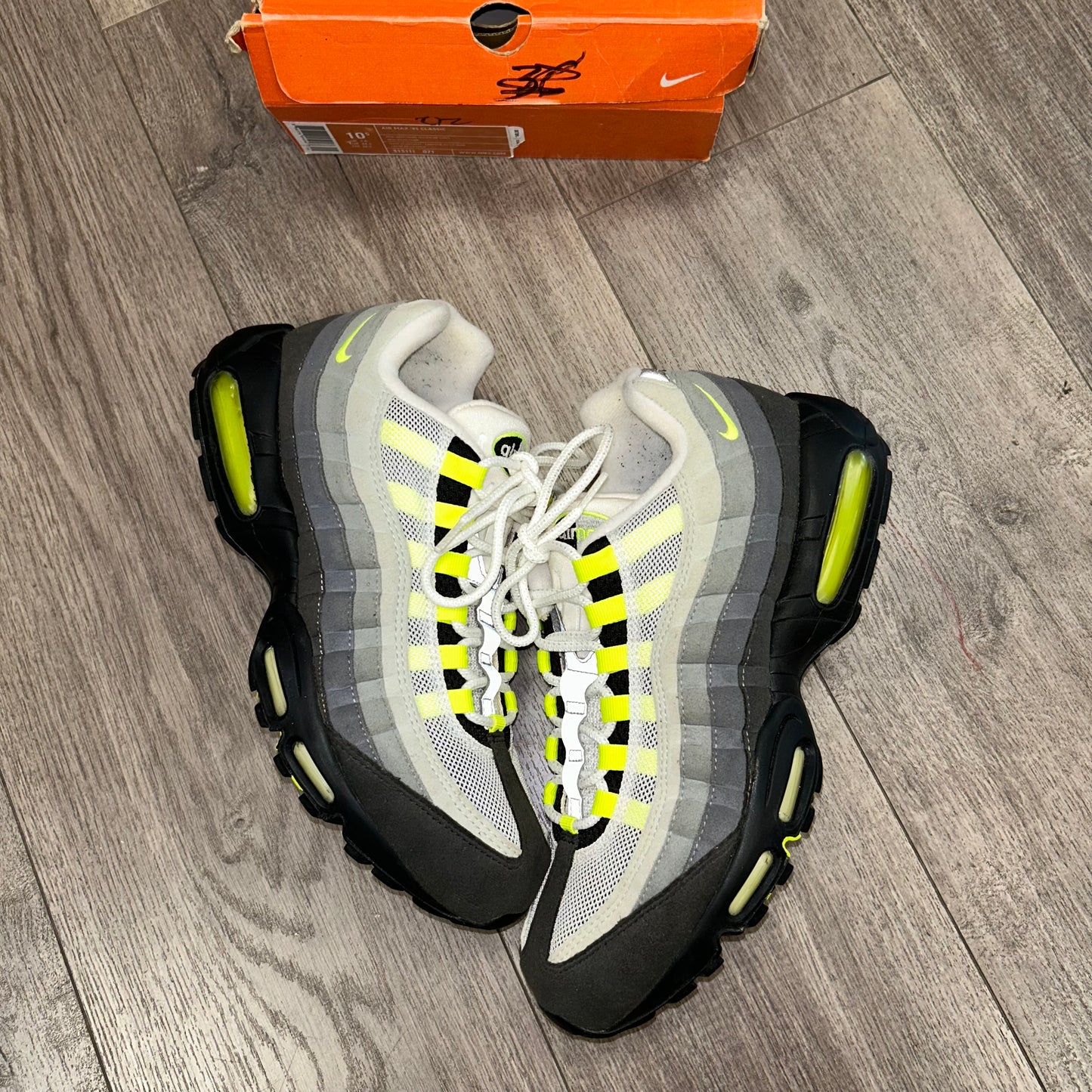 Vintage 2005 Nike Air Max 95 OG Neon Size 10.5 Used With Box 313111-071 Vietnam Wear At Your Own Risk