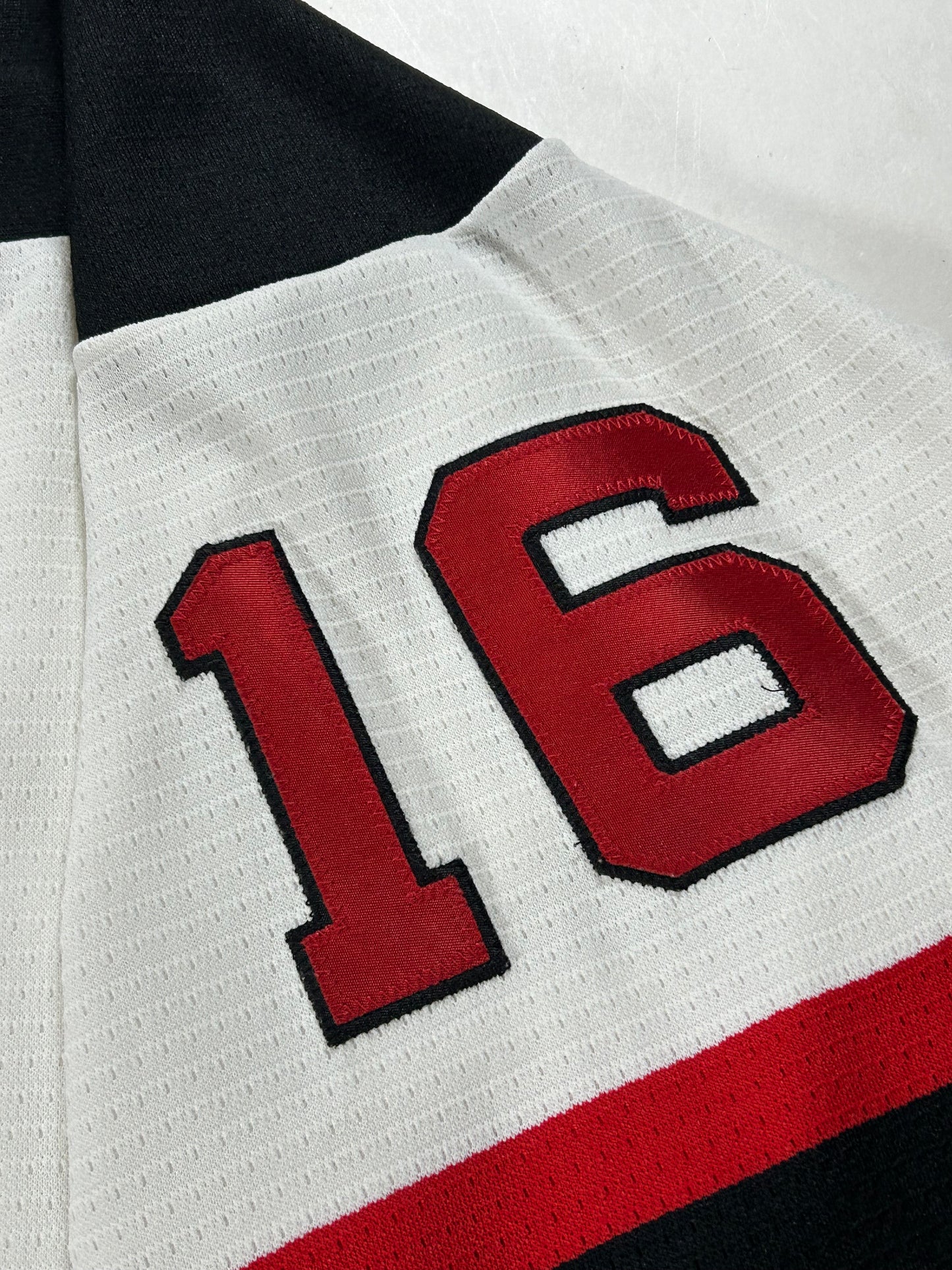 Vintage New Jersey Devils NHL Bobby Holik Bauer Hockey Jersey Medium 27x30.25 Inches