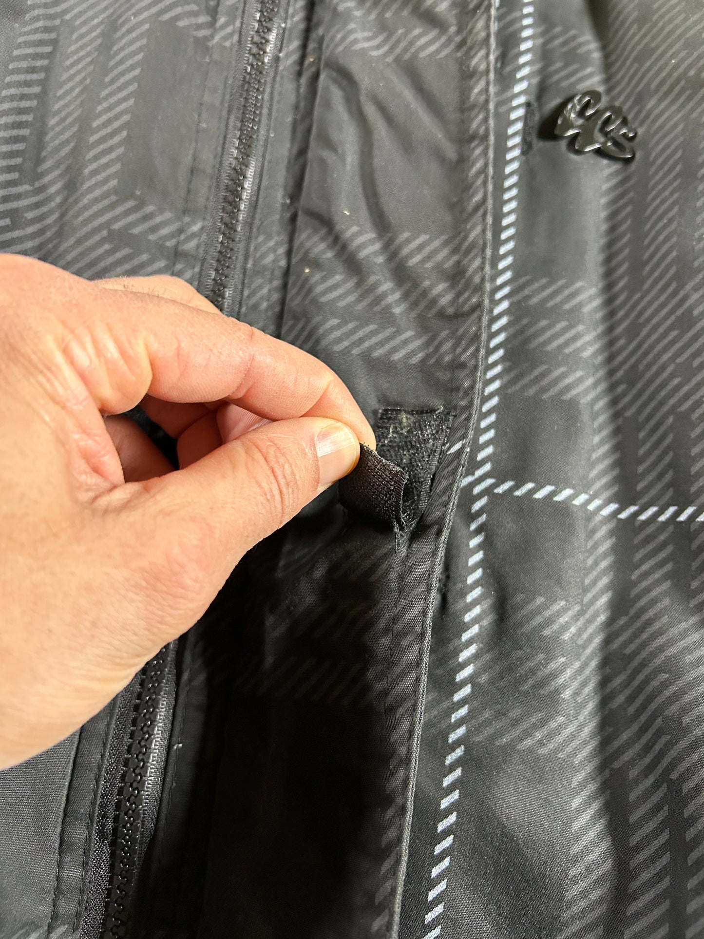 Vintage CCS Skate Catalog Winter Puffer Reversible Jacket Snowboard Skateboard Medium 26x28 Inches