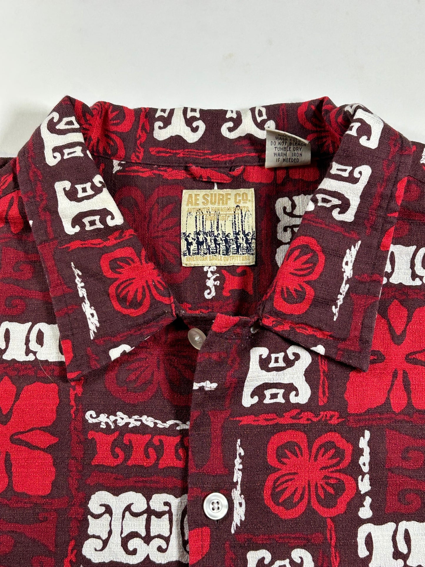 Vintage American Eagle AE Surf Co Shirt Floral Hawaiian Button Up Aloha Red XL 27.75x31.5 Inches