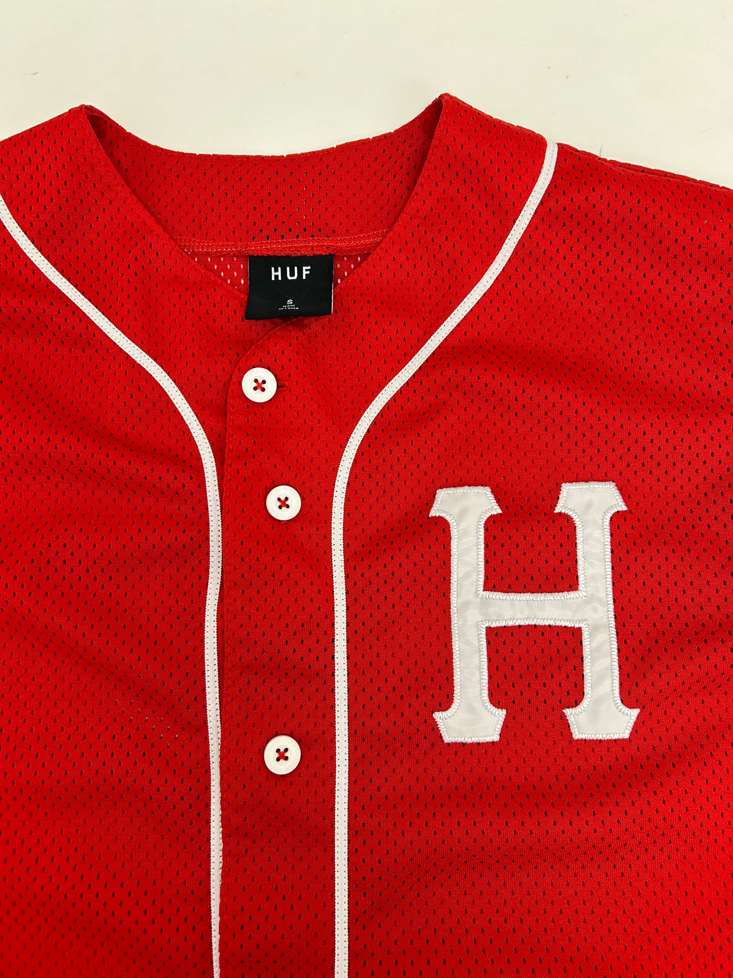 HUF Button-up Jersey Red Embroidered H Logo Short Sleeve Men’s Small 21x28.75 Inches