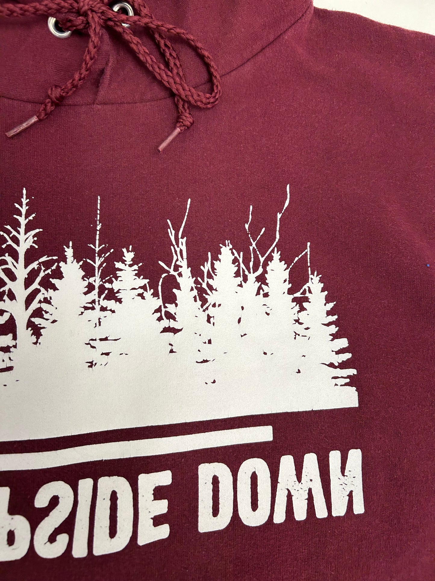 Stranger Things The Upside Down World Hooded Sweatshirt Medium/Small 20x26 Inches