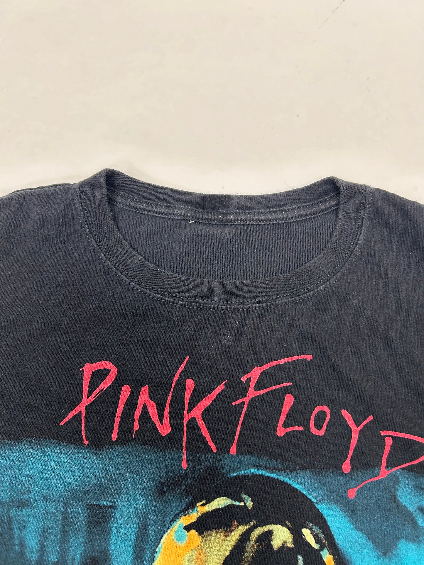 Pink Floyd The Wall Music Band Tee 2010s Print Missing Tag Large 22.5x27.75 Inches