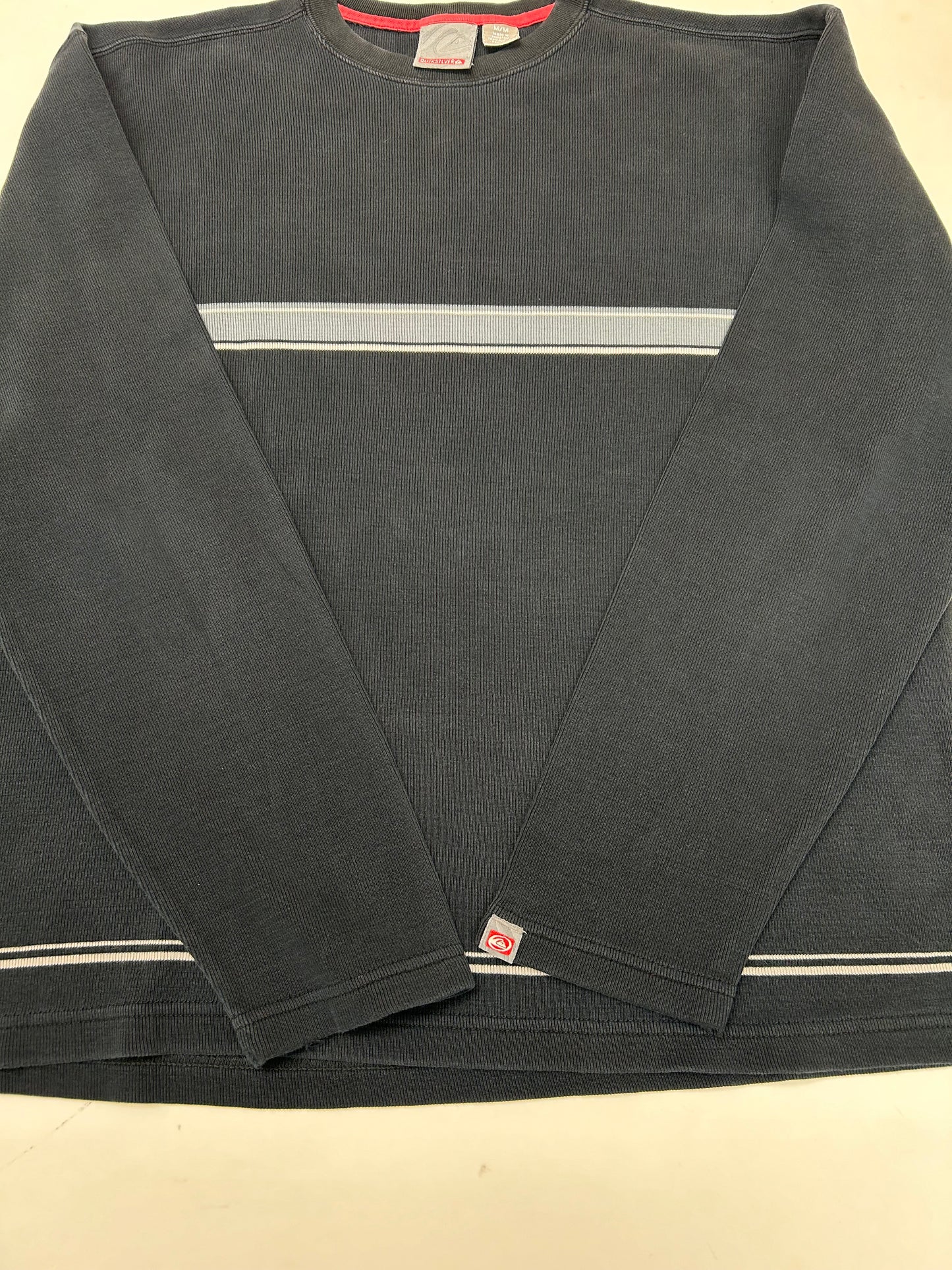 Vintage Quiksilver Thermal Long Sleeve Shirt Medium/Large Fit 24.25x27.5 Inches