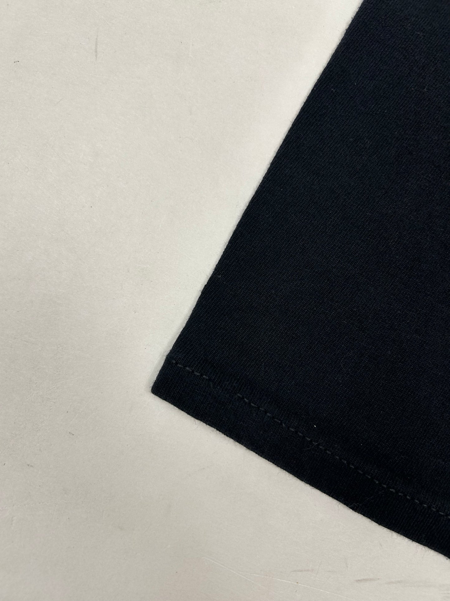 Pink Floyd The Wall Music Band Tee 2010s Print Missing Tag Large 22.5x27.75 Inches