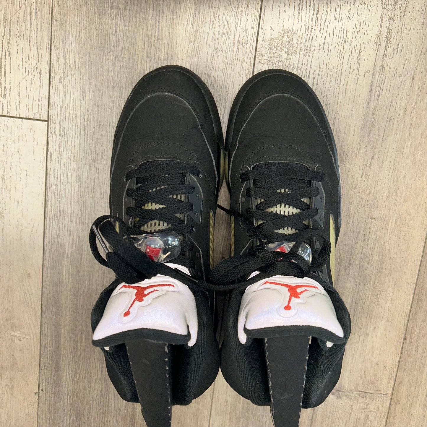 2016 Nike Air Jordan 5 Retro Black Metallic Size 9.5 Used With Box 845035 003