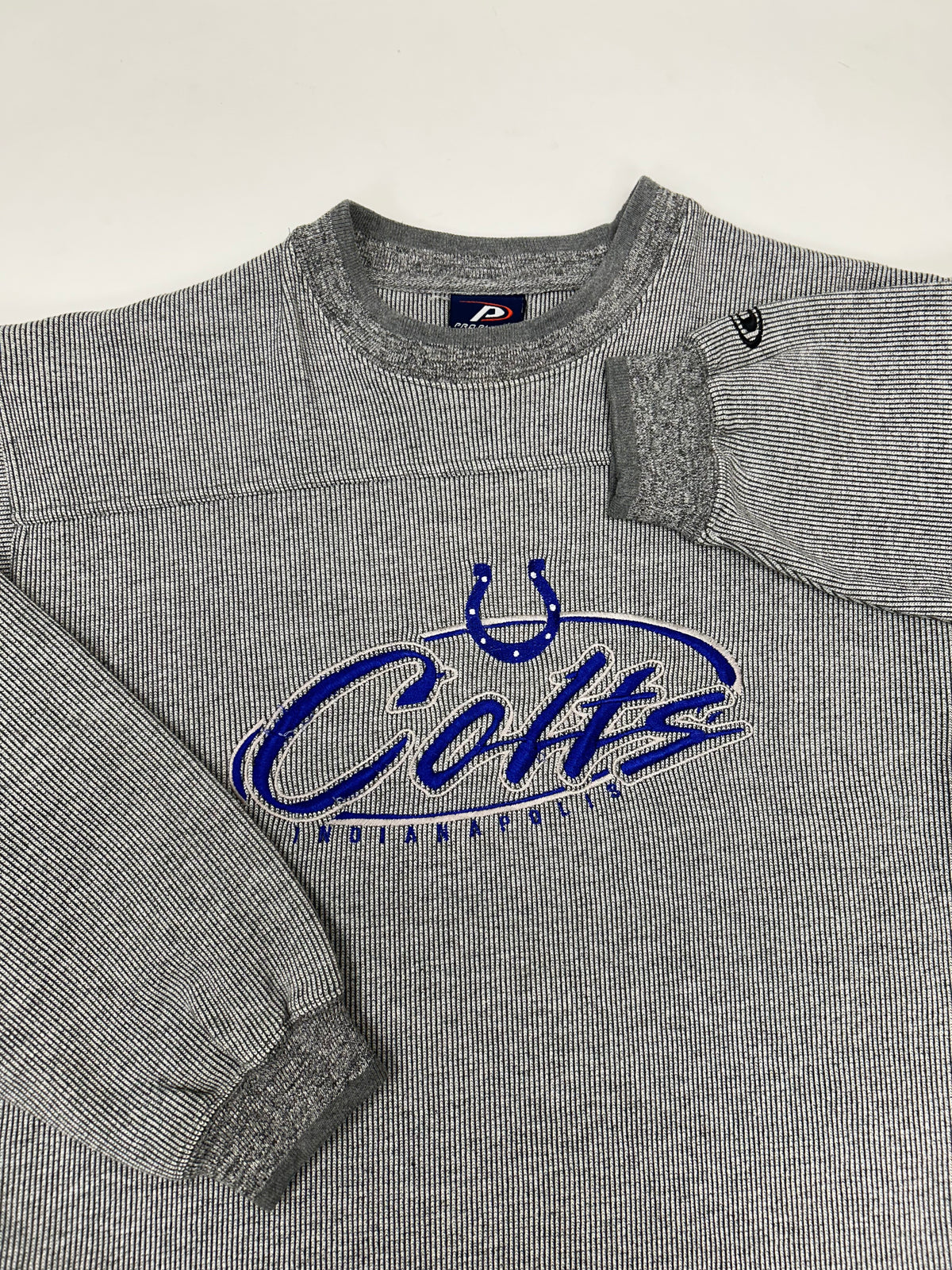 Vintage Indianapolis Colts NFL Crewneck Sweatshirt Pro Player Football M/S 22x26 Inches