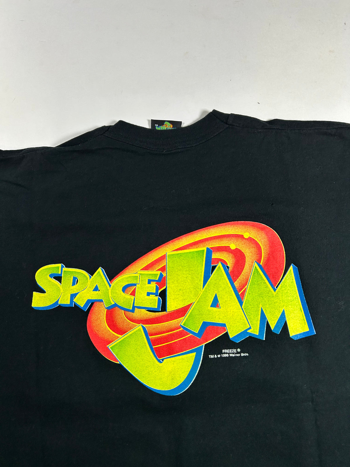 Vintage Space Jam Movie Promo Tee 1996 Freeze Looney Tunes All Over Print Rare L/XL Fit  23.25x28.25 Inches
