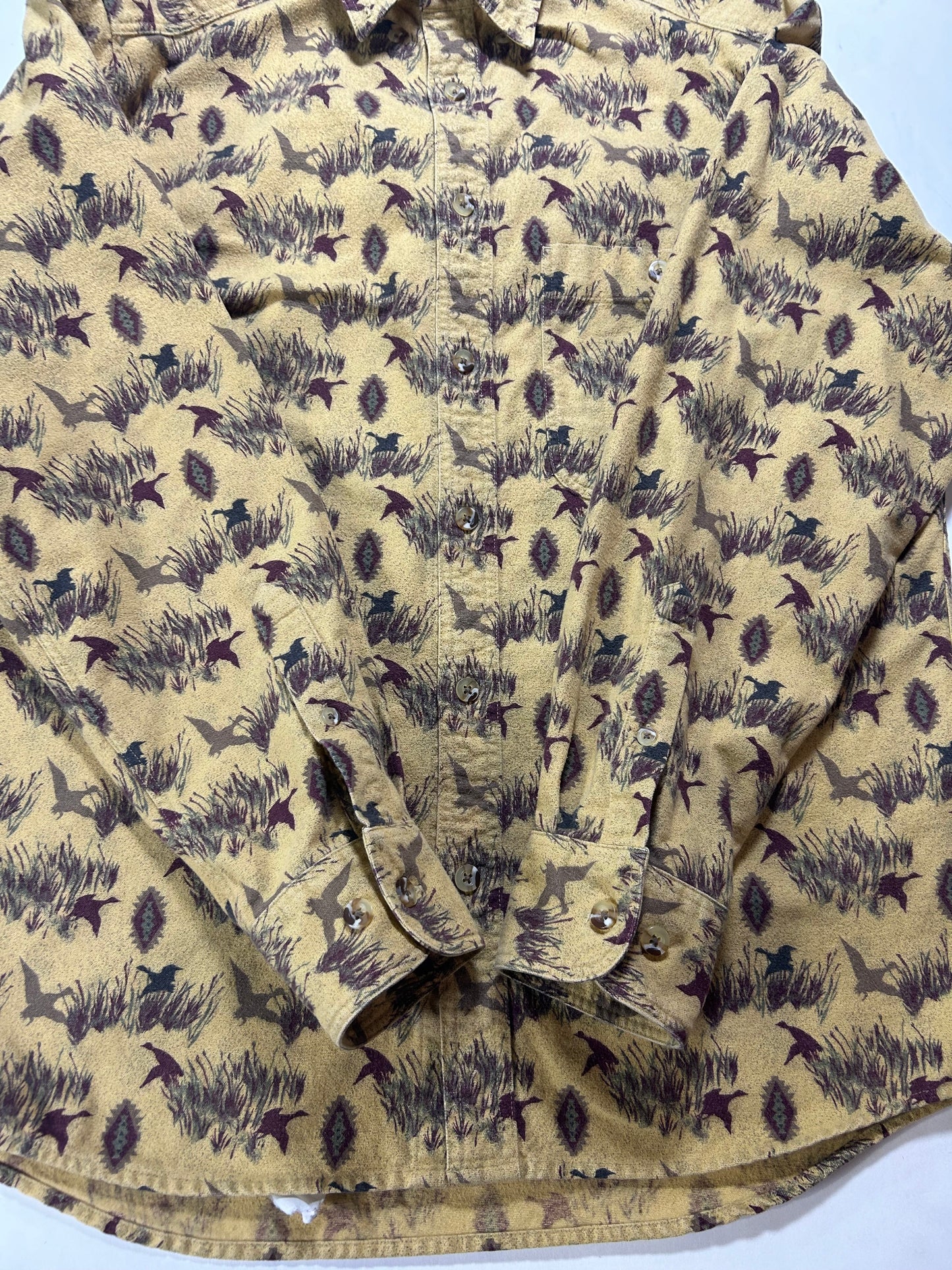 Vintage Cabelas Geese Hunting All Over Print Button Shirt Medium 22.5x30.25/31.25 Inches